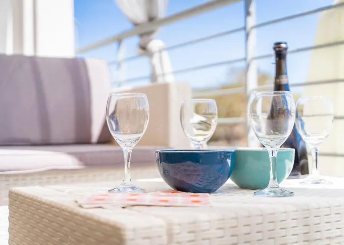 Ulivi 17 * Isola Rossa (Sassari)